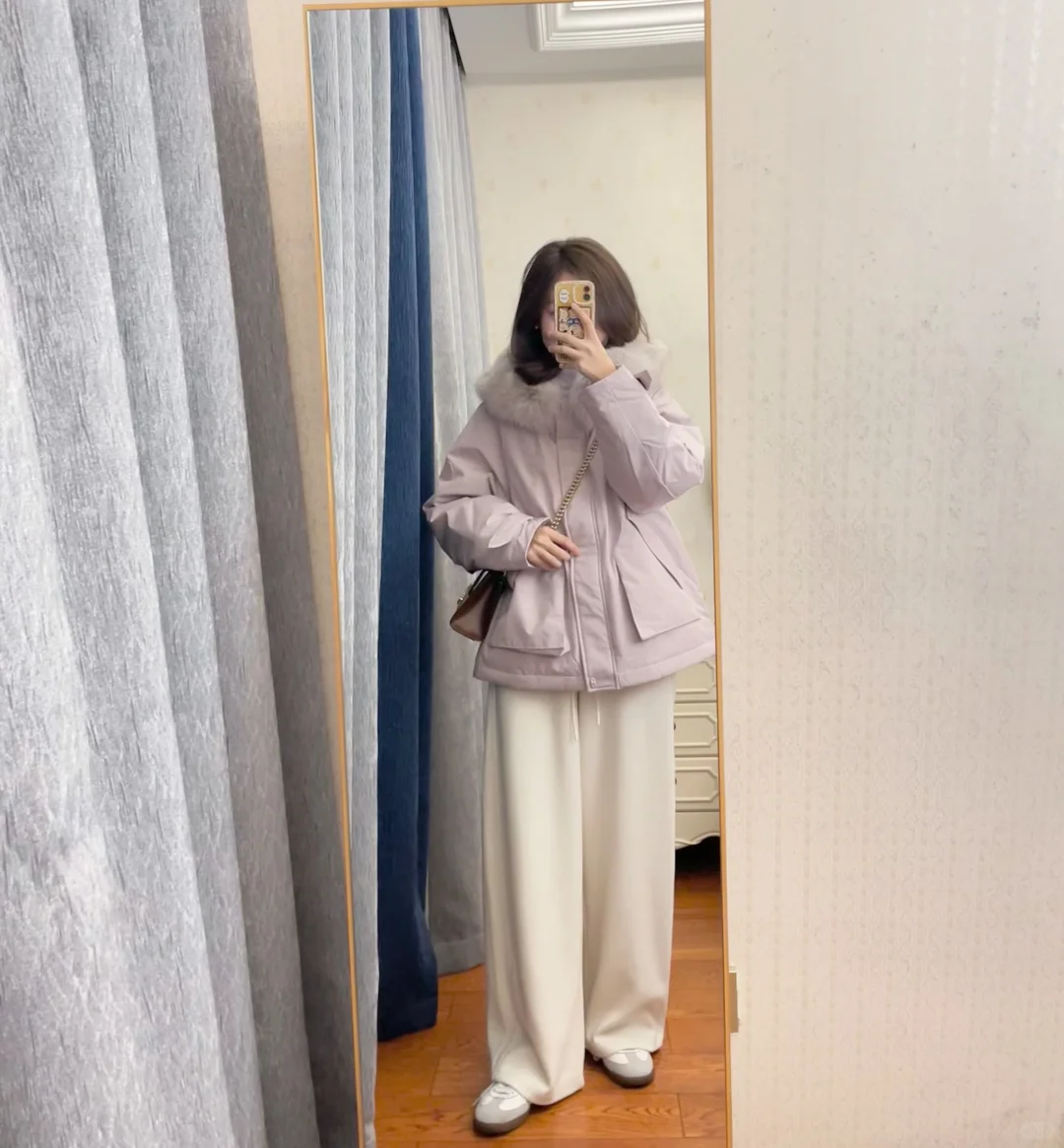 冬日低饱和度羽绒服穿搭