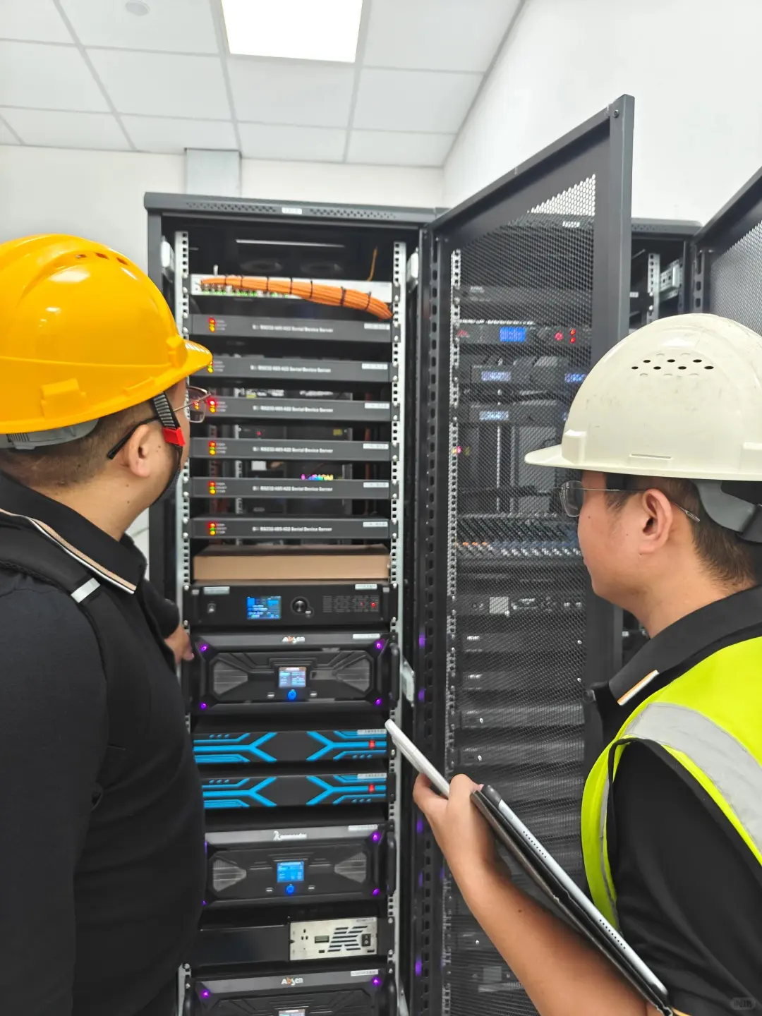 监控摄像头上门安装服务，弱电综合布线，门禁