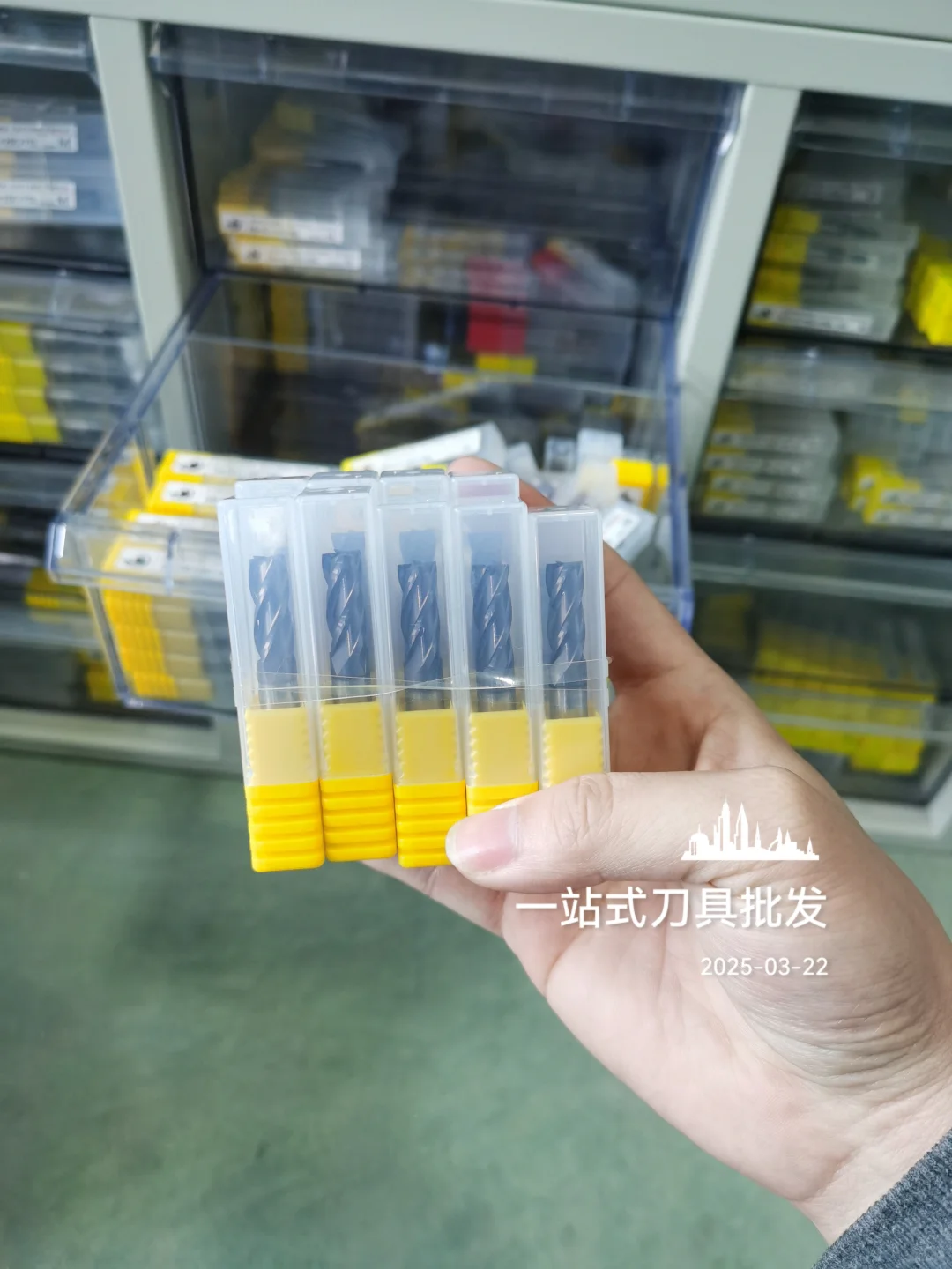 今年可太难了，五金人！