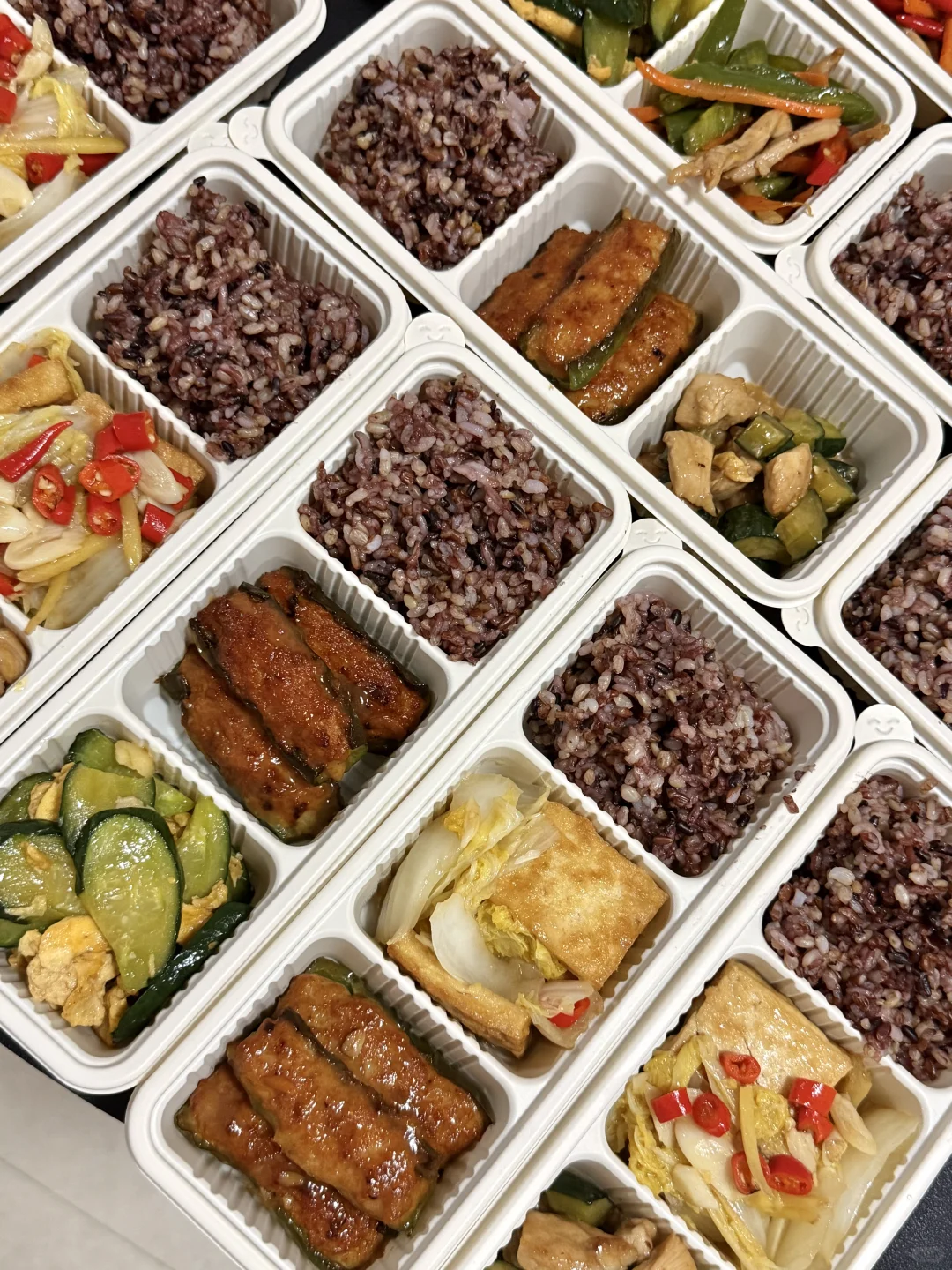 邪修，竟然吃起了自己做的预制菜