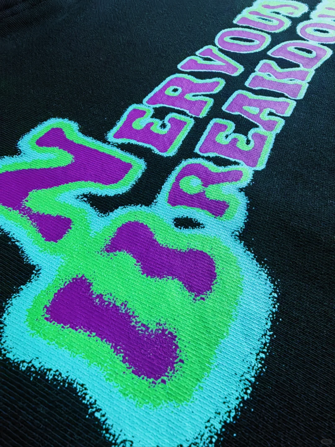 其实这些都是丝网印效果