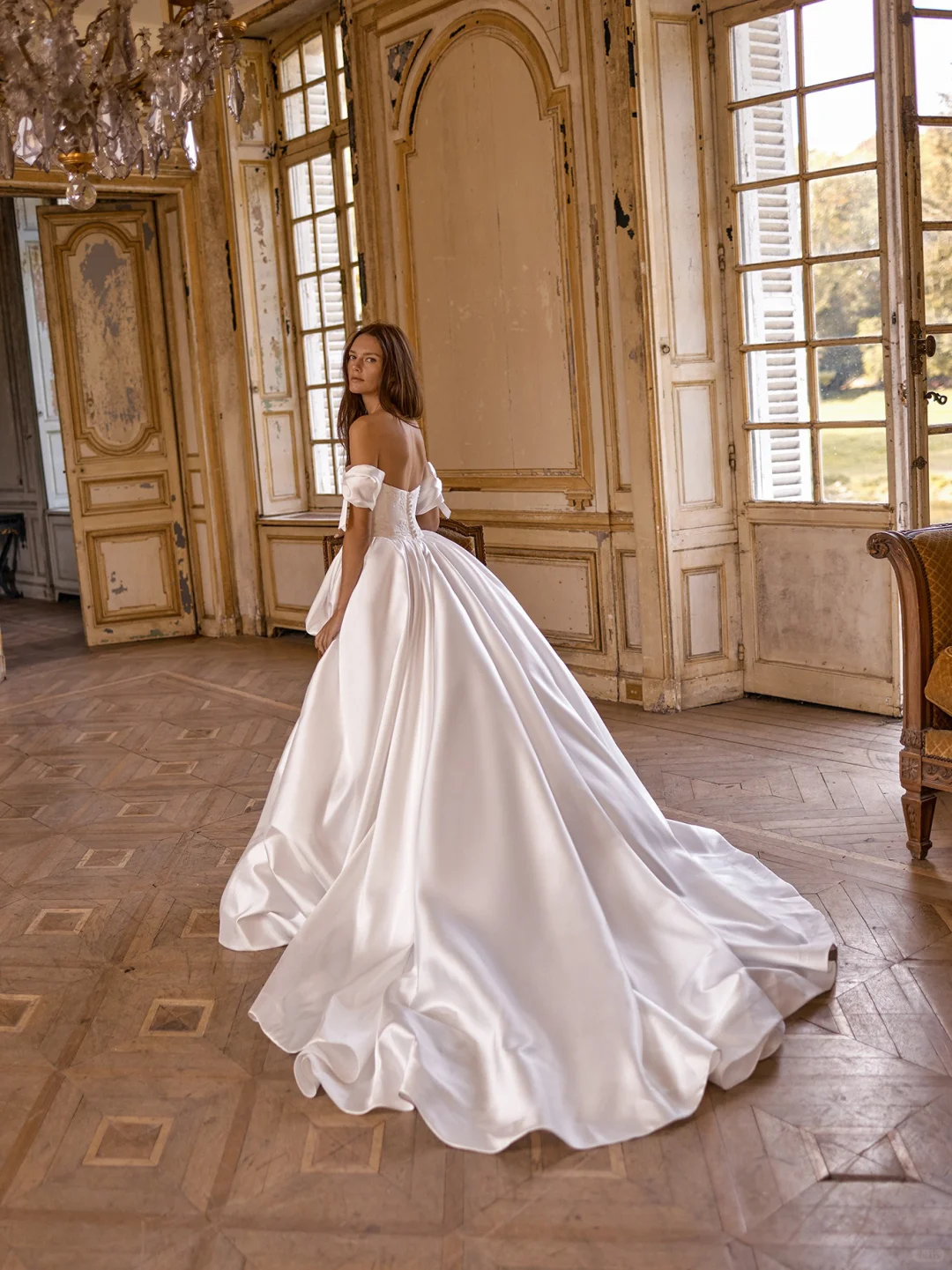 2025早秋纽约女装婚纱A字型婚纱Eisen Stein