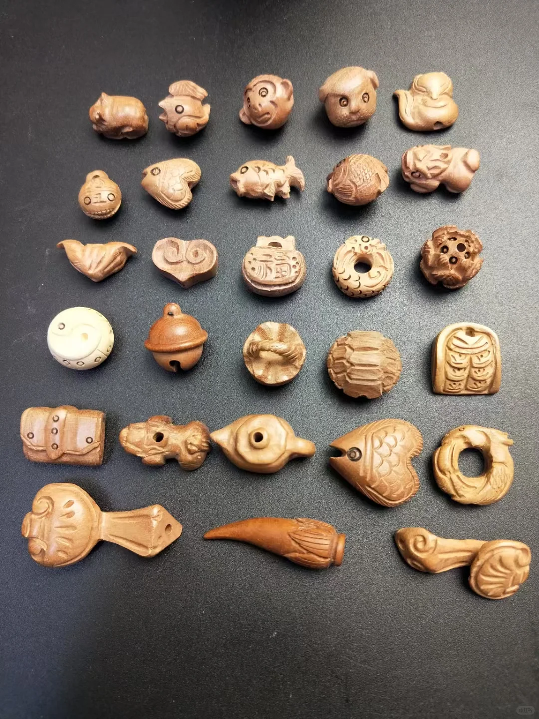 特有意义的桃木小饰品