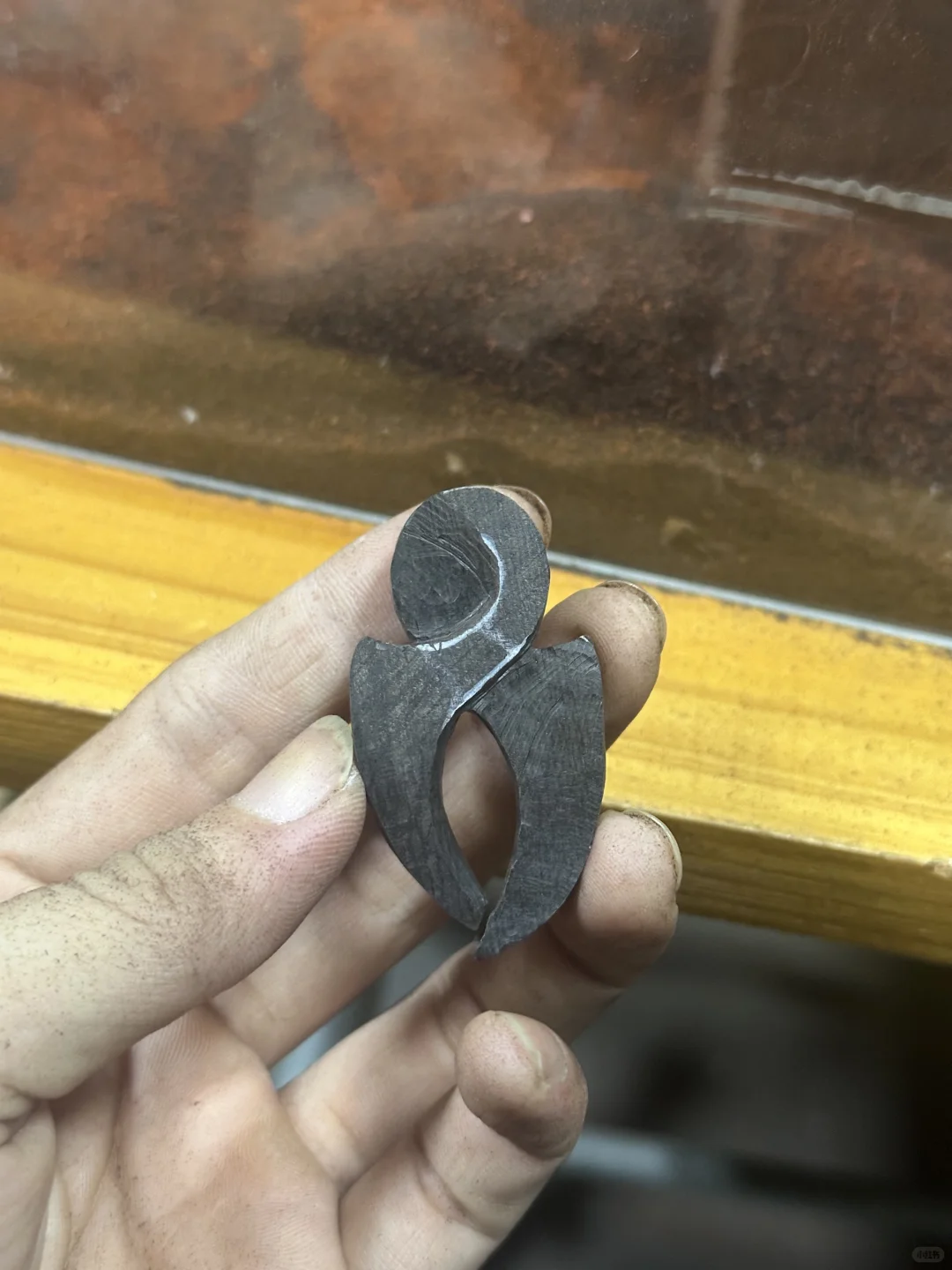 今天不做刀，做几个小木雕挂坠戴戴?