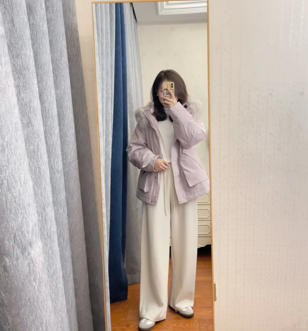 冬日低饱和度羽绒服穿搭