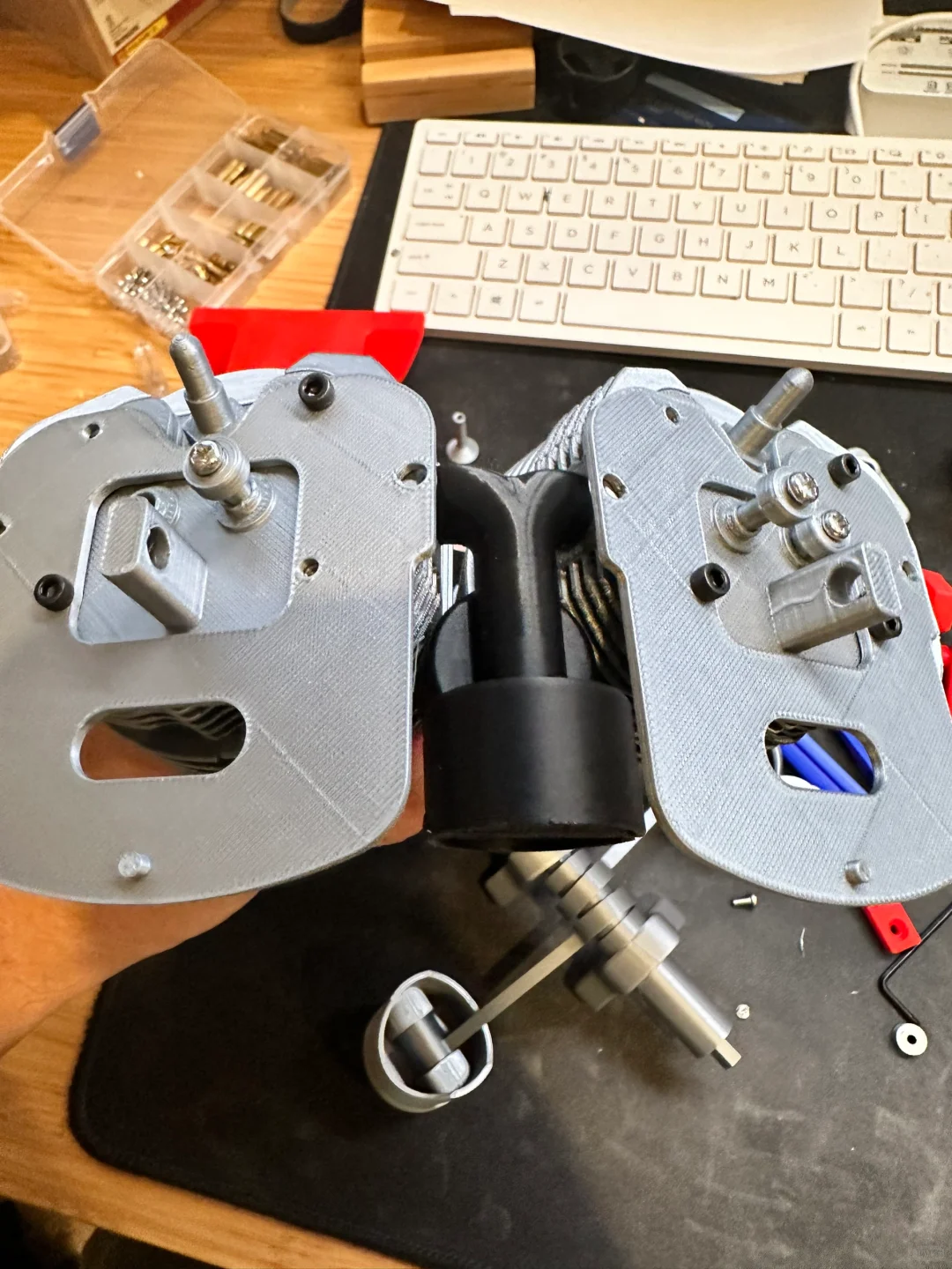 3D打印 - 摩托车双杠发动机