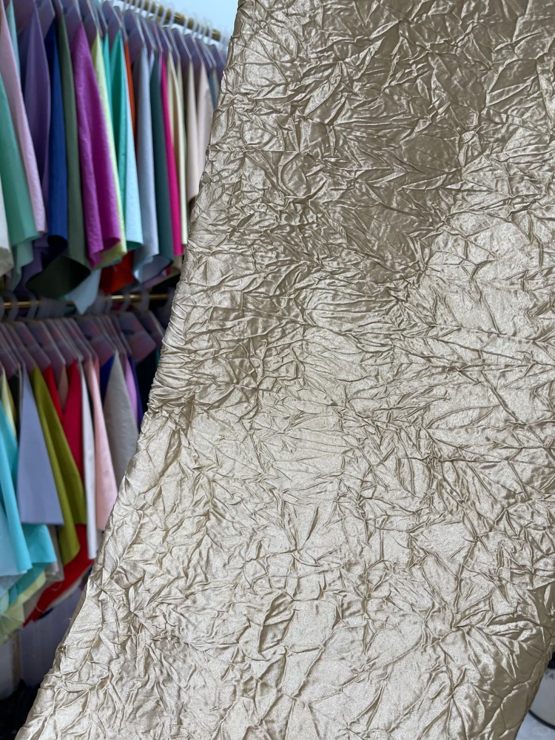 压褶压皱复合工艺面料