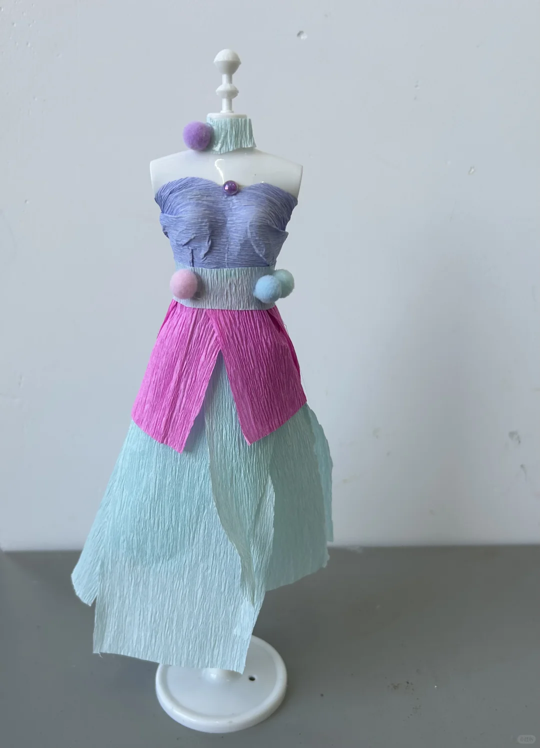 皱纹纸服装设计