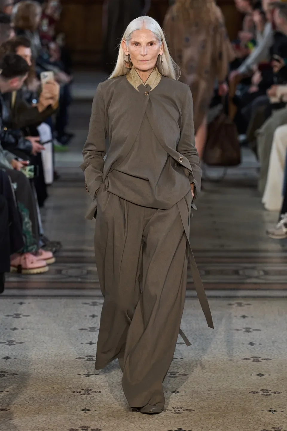 UMA WANG 2026 SS 东方禅意与西方剪裁