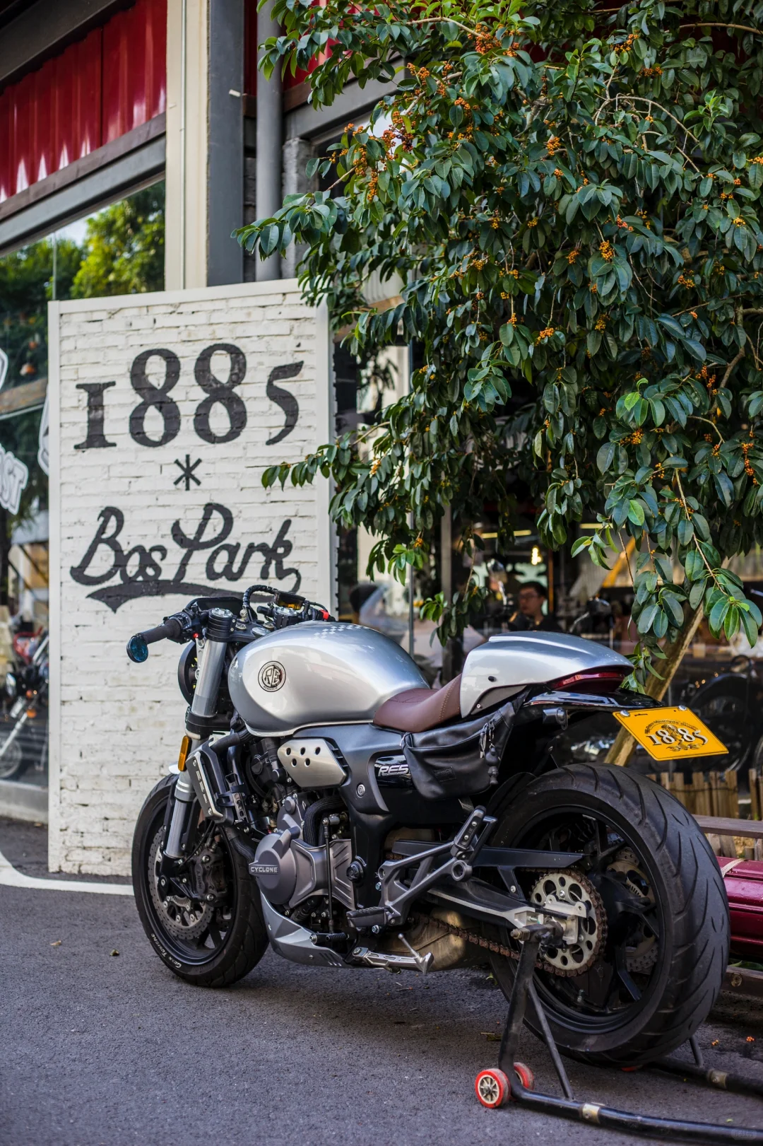 赛科龙Re560改Cafe Race套件