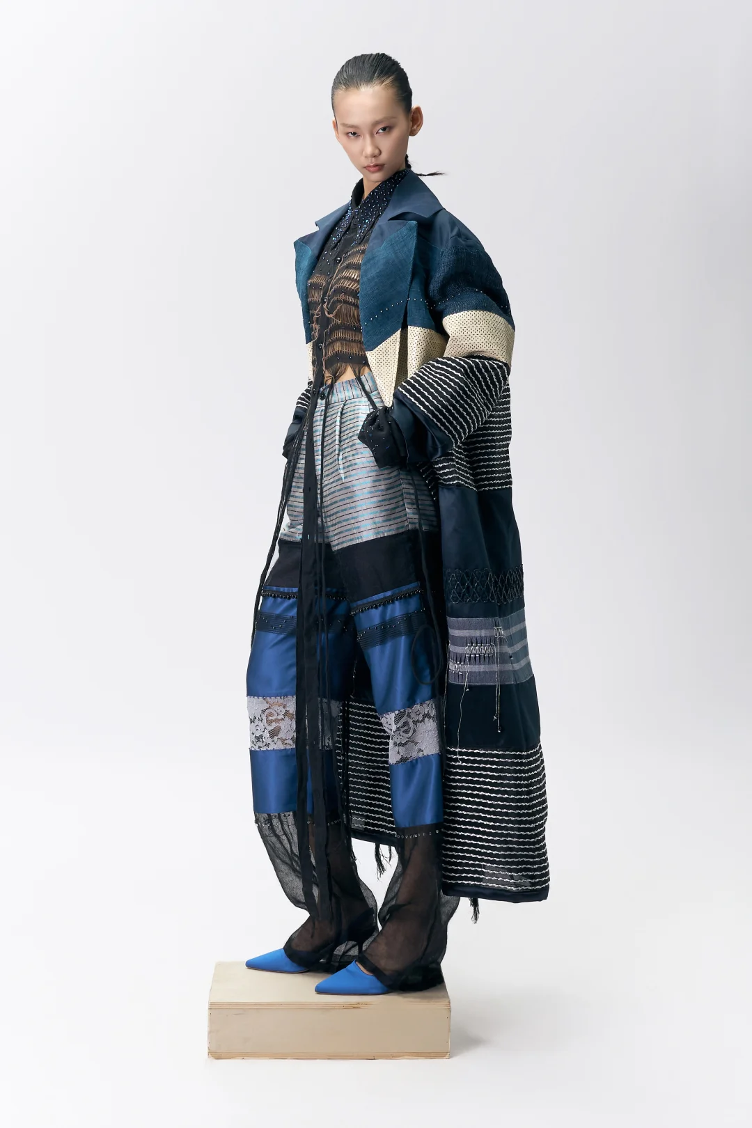 遇见抽纱系列时装Look6