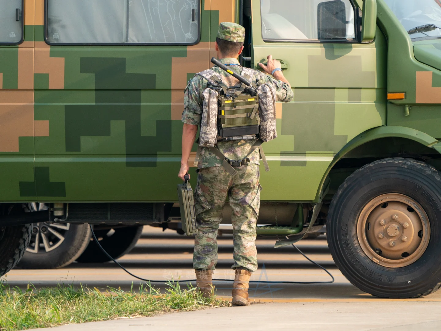 陆军单兵背负式电台
