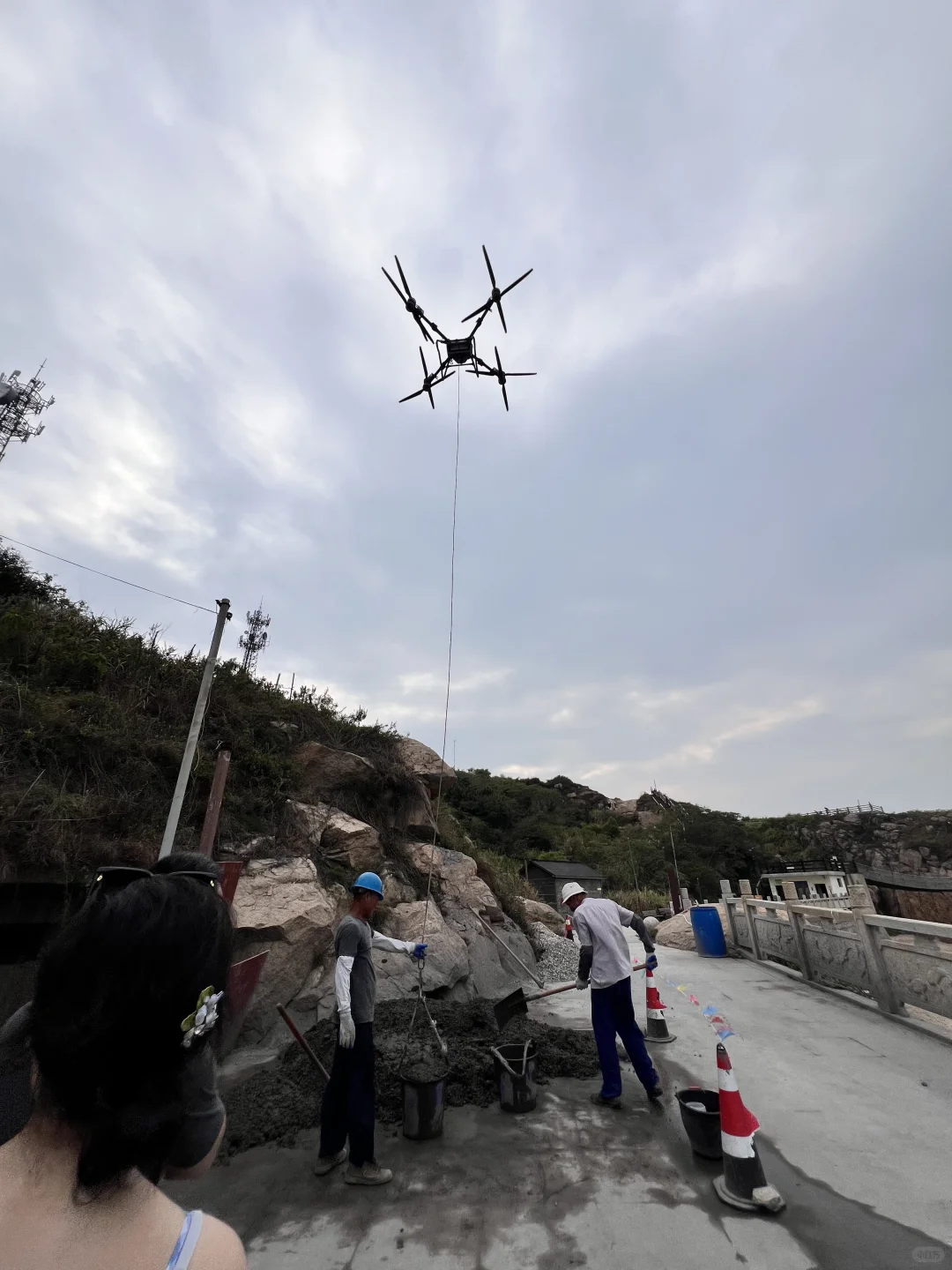 看无人机如何成为工地“超级搬运工”