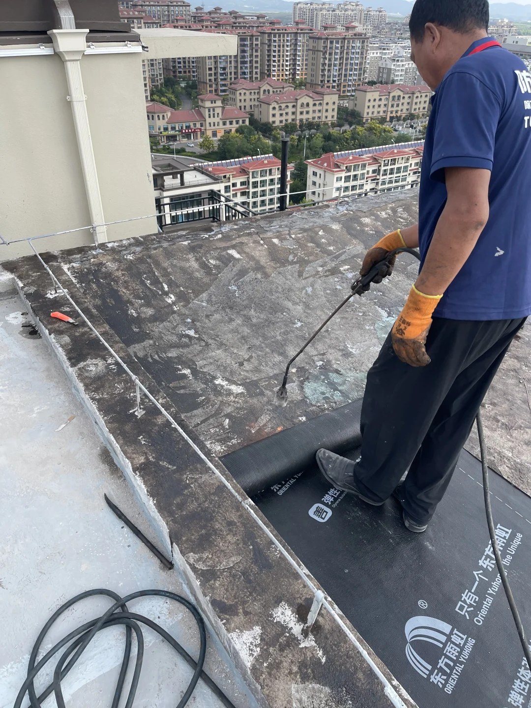 东方雨虹SBS卷材防水➕三棵树丙烯酸防水涂料