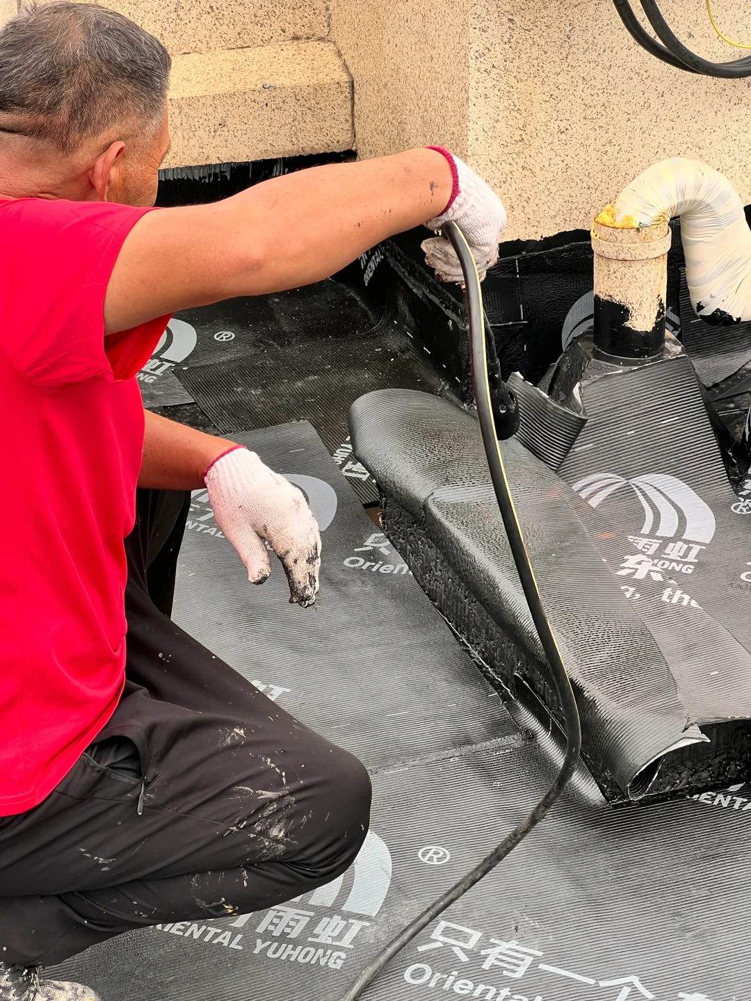 屋顶防水严谨老爹来了之后让我多花了 2w ?