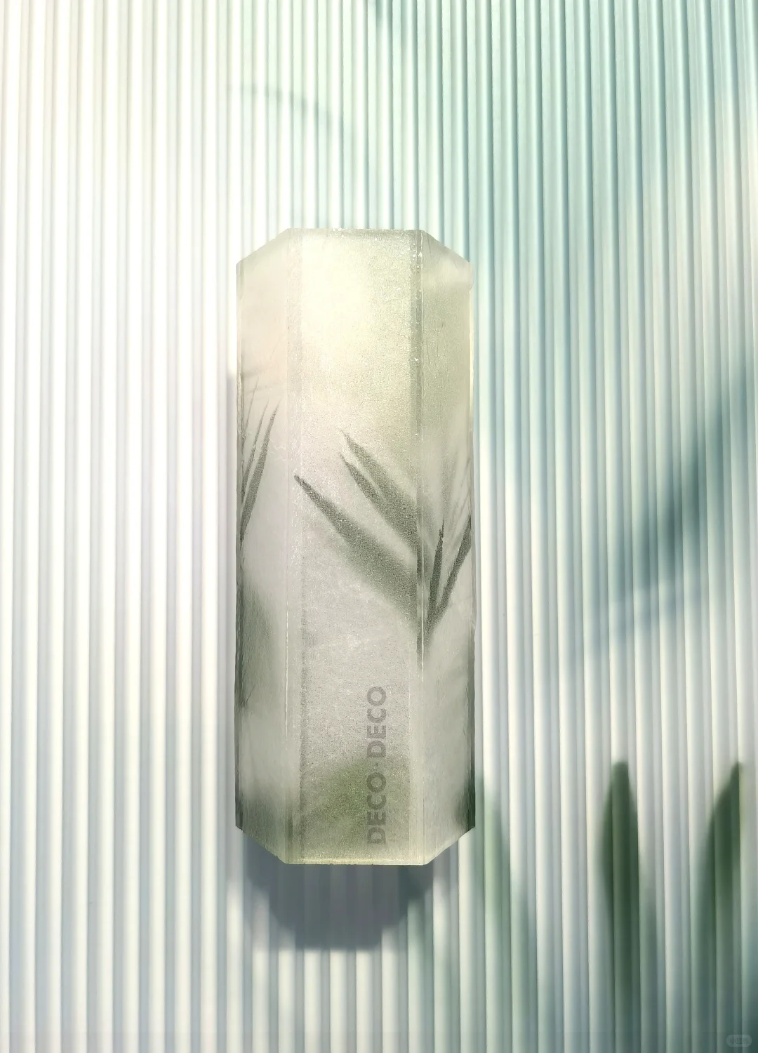 通透轻盈树脂玻璃打造出一眼惊艳的森林空间