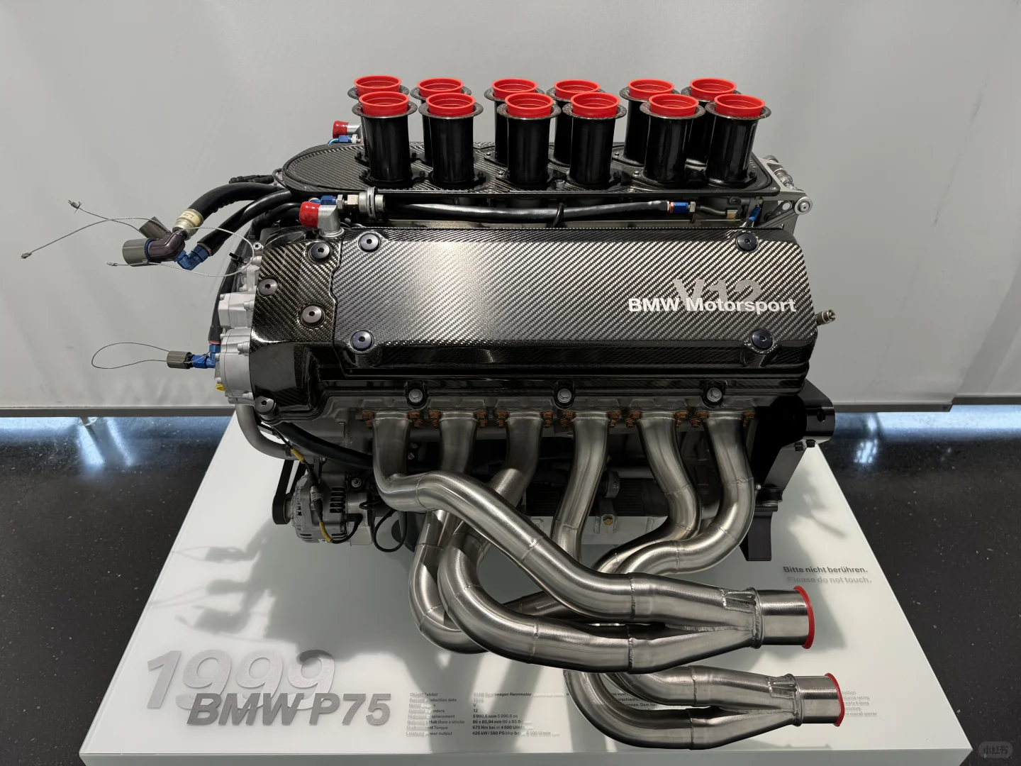 慕尼黑宝马博物馆各种经典发动机