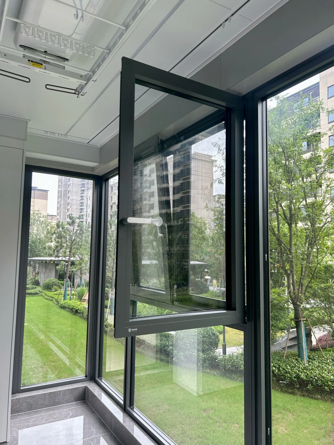 装修中就不后悔的就是这个窗户了