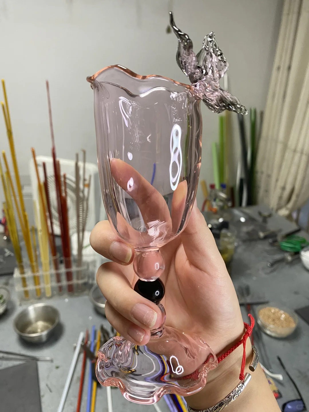 在景德镇，烧玻璃