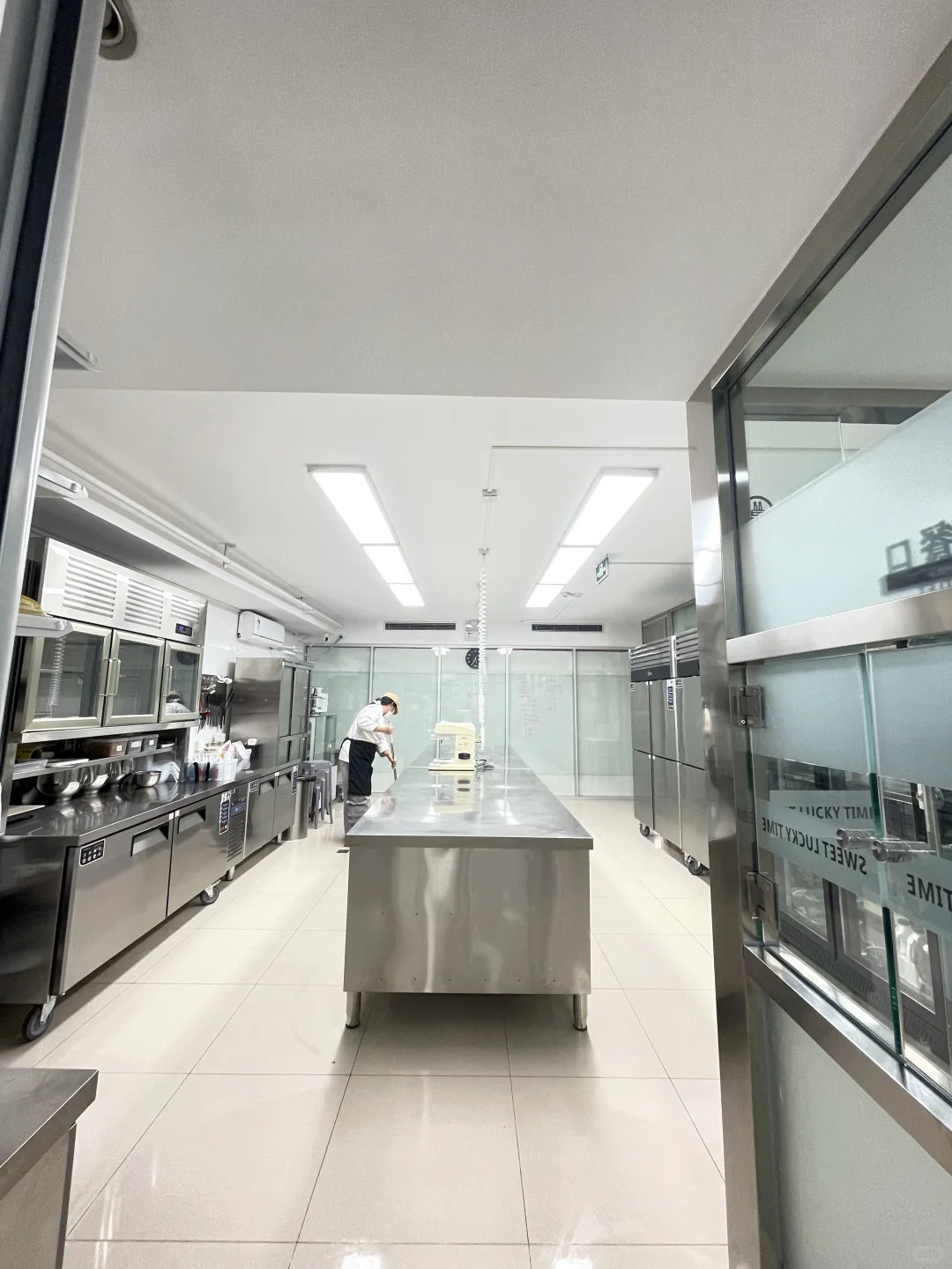 北京开4家店后，我终于敢晒晒中央厨房了！！！