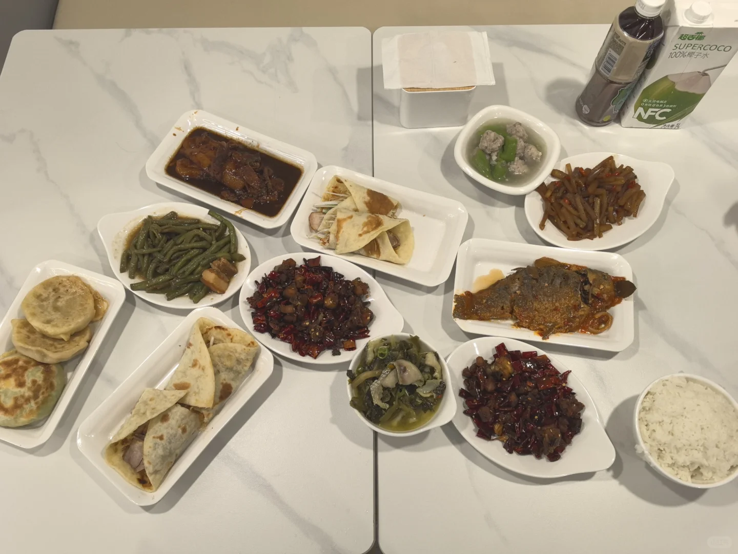 打卡金湖未来城业主食堂