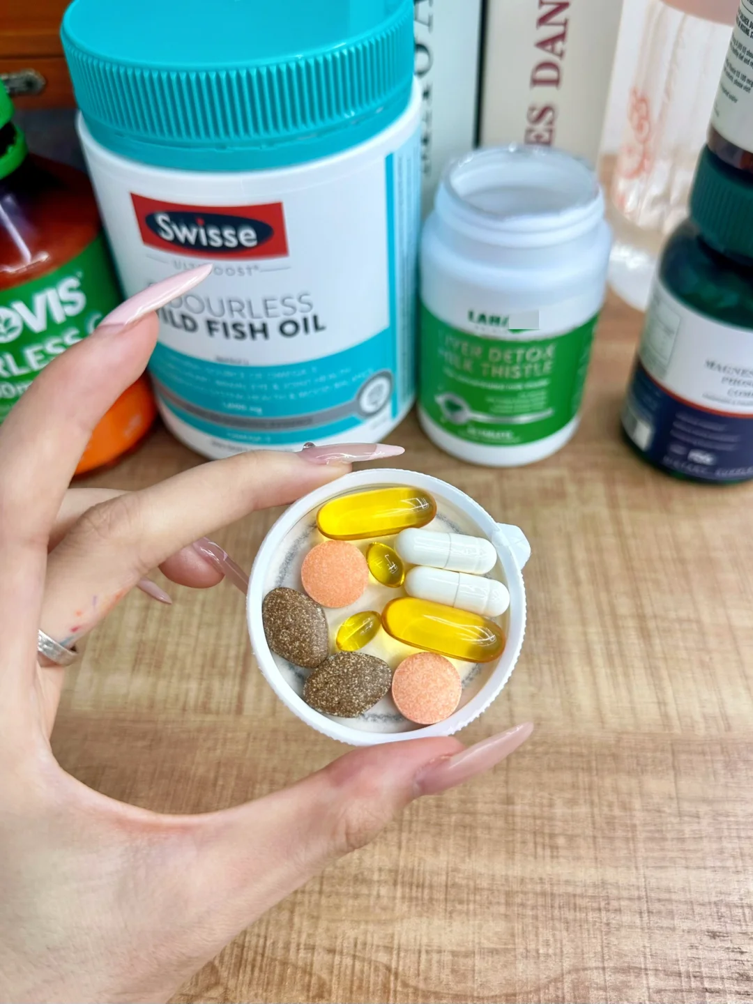 25+女生熬夜脸垮后开始吃吃保健品感受?