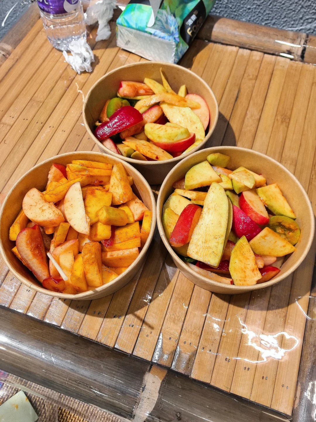 烧玻璃 拿陶瓷 探新店 喝茶 聊天