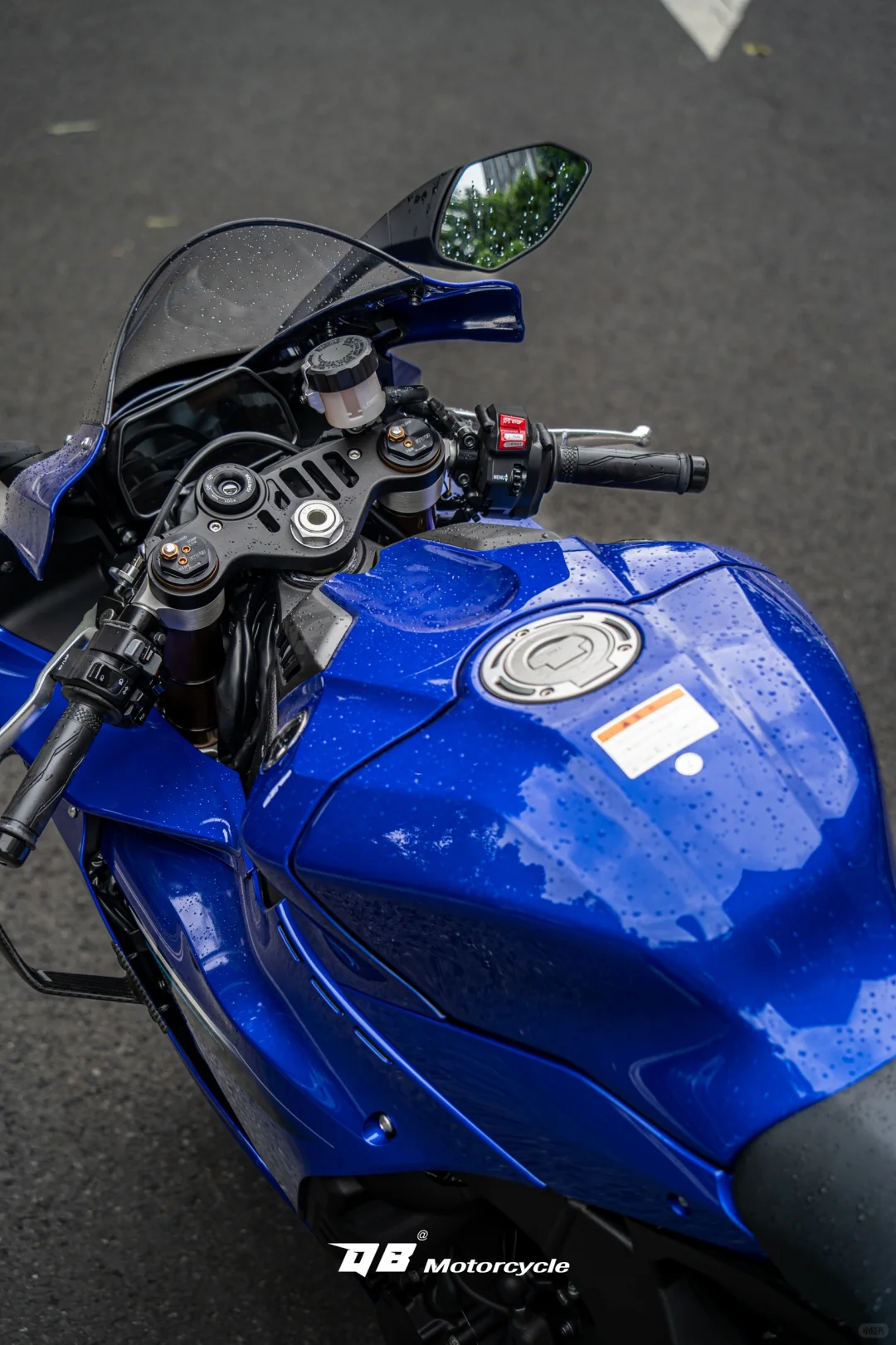 2025款雅马哈R1实拍?赛级猛兽终于落地!