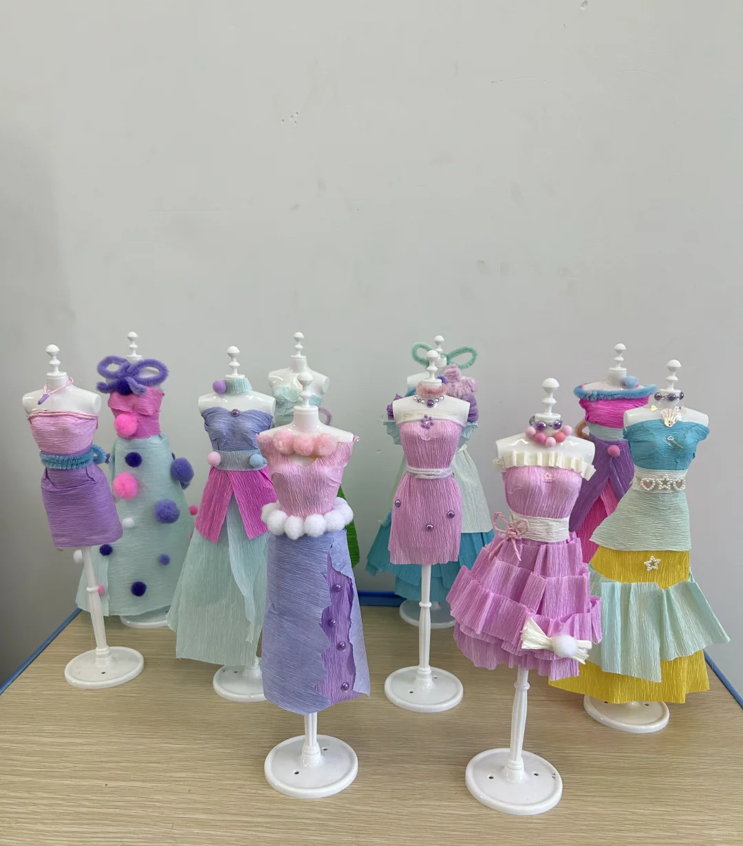 皱纹纸服装设计