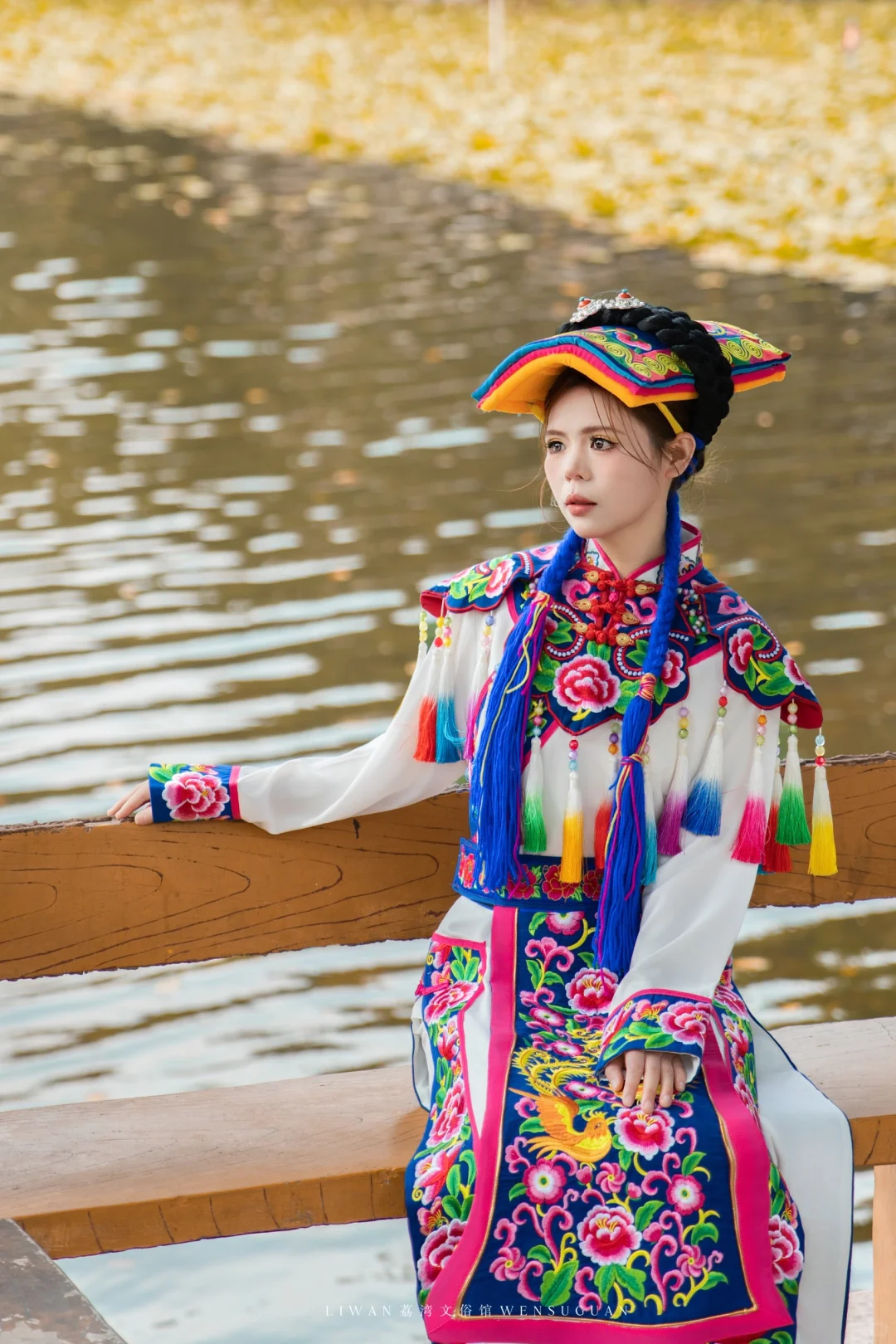 羌族|云朵上的霓裳 指尖的图腾