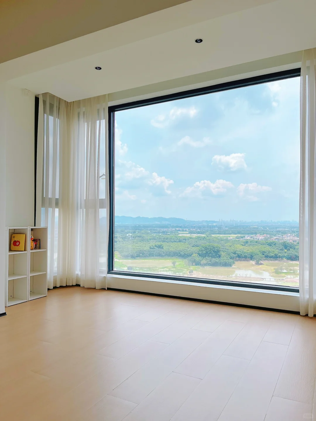 这大概就是封窗的意义吧！1.5w封阳台太爽了