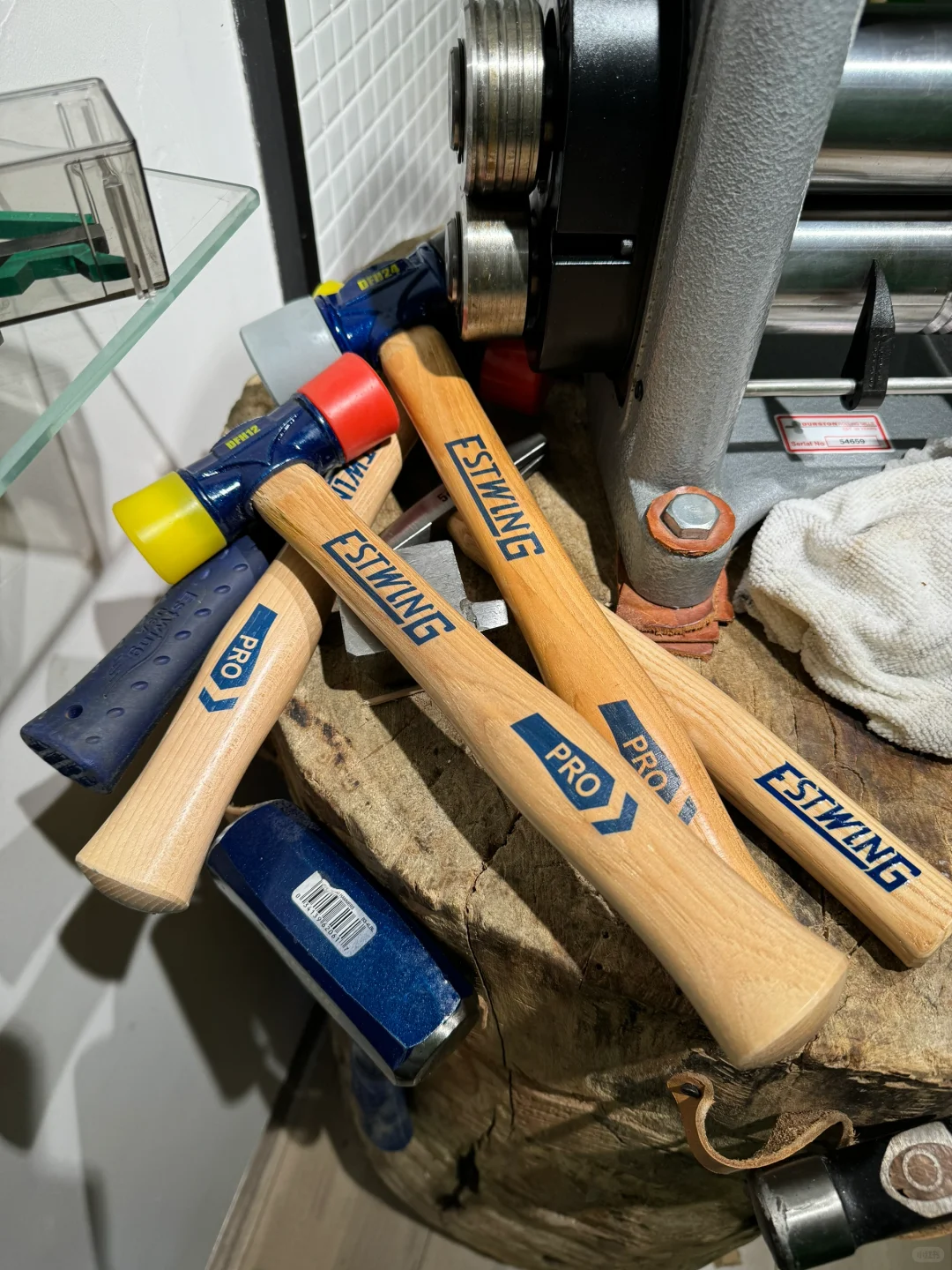 没办法，ESTWING的锤子确实好用