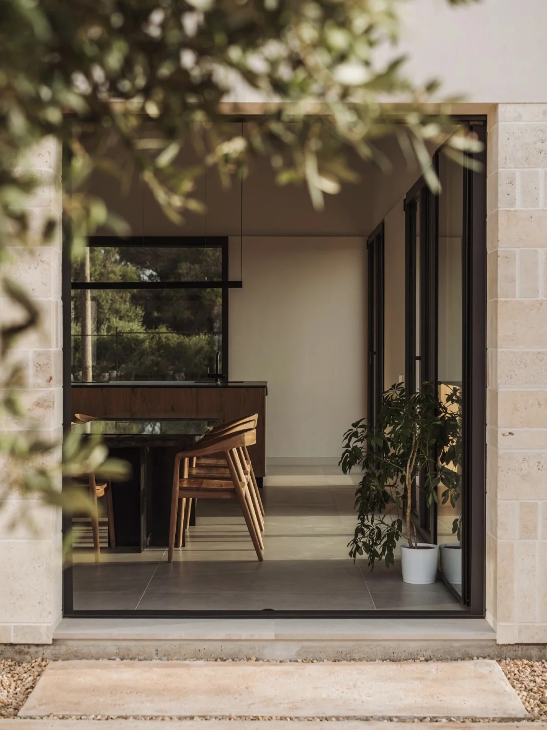 乡野美学|把建筑隐入泥土,与土地重修旧好