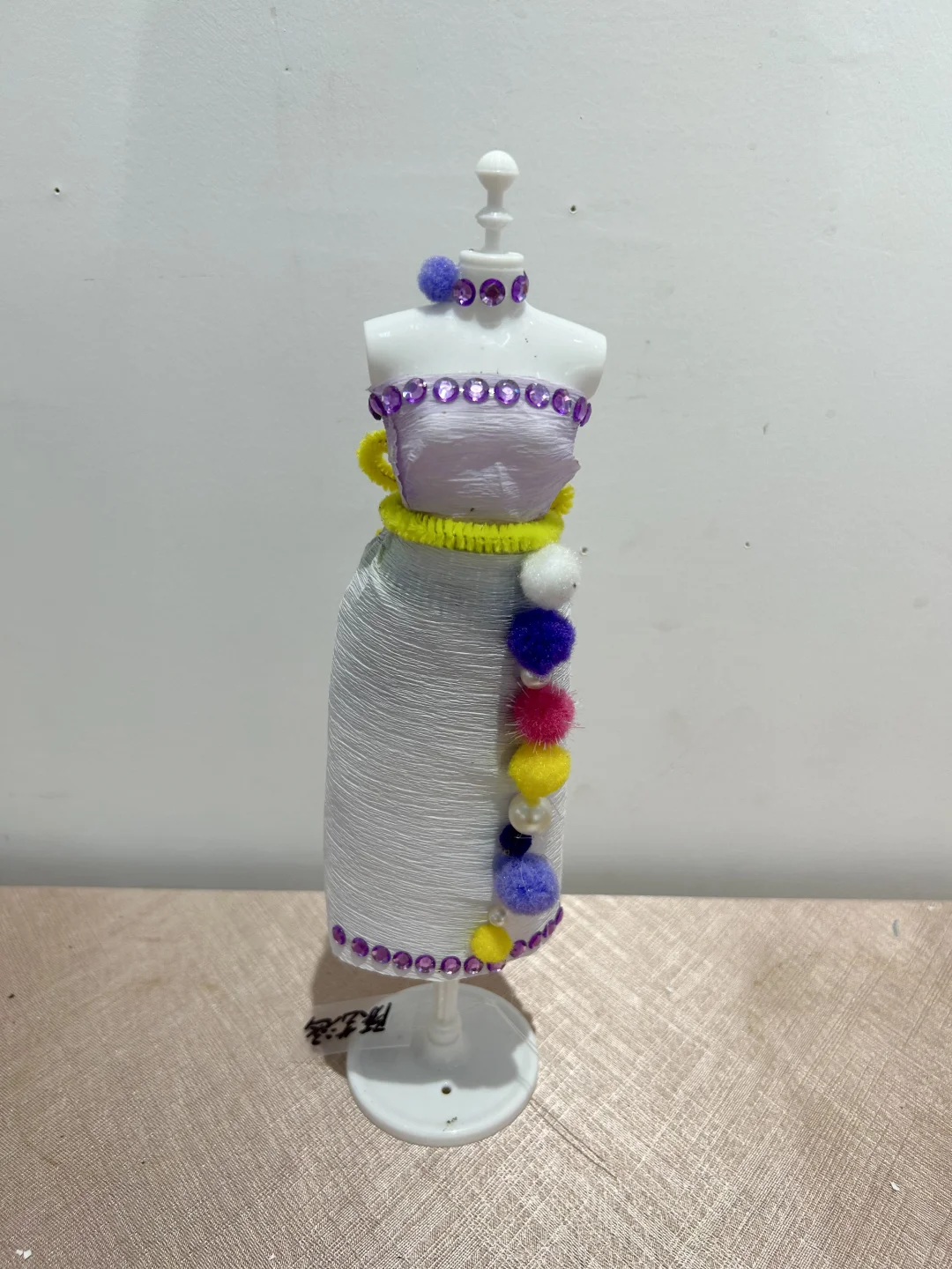 皱纹纸服装设计