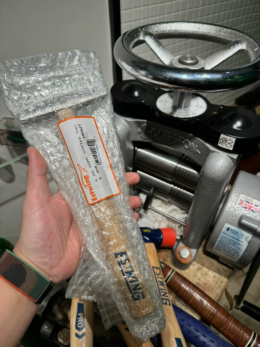 没办法，ESTWING的锤子确实好用