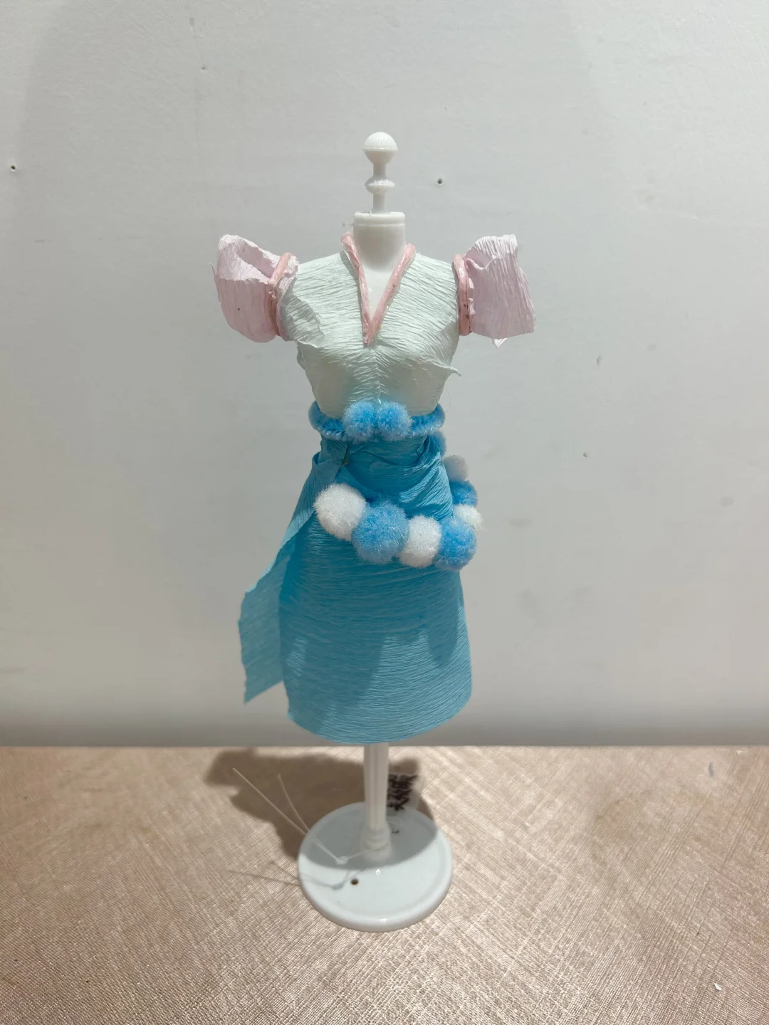 皱纹纸服装设计