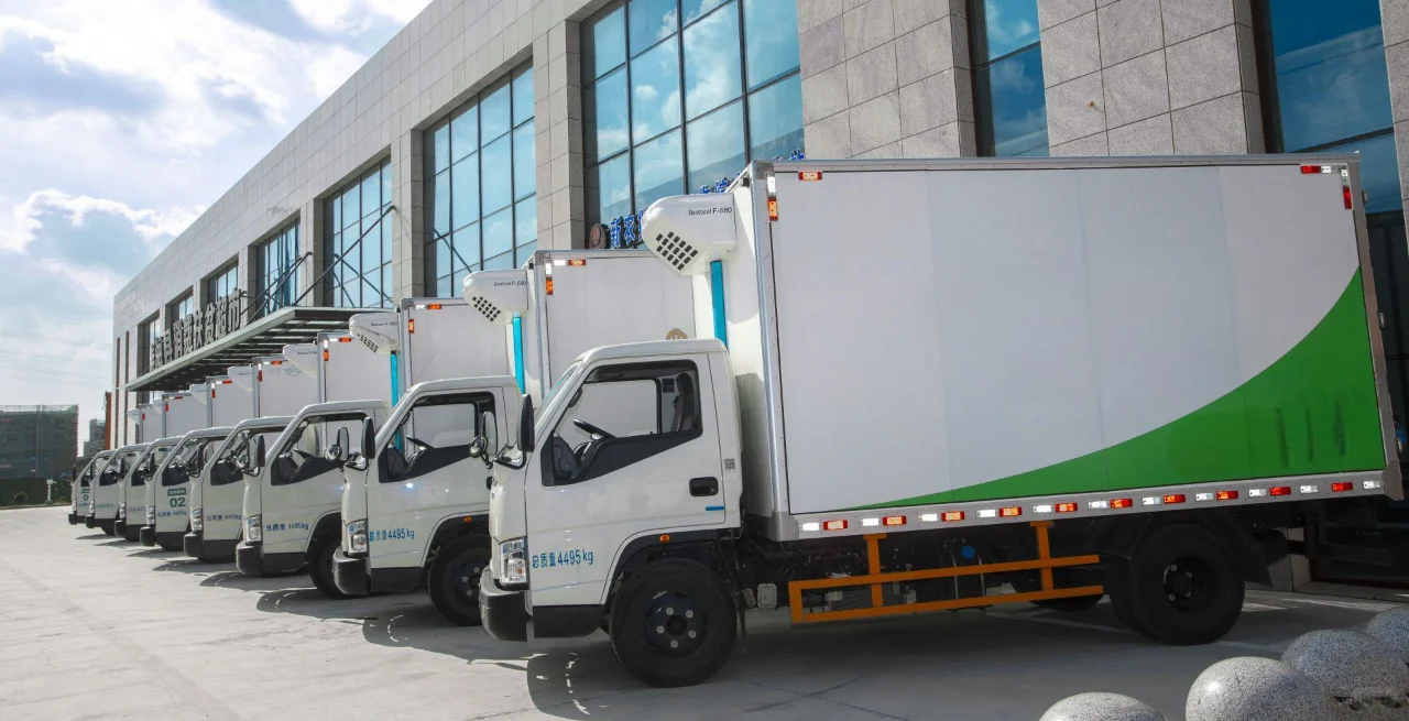 揭秘中央厨房：设备与技术如何协同工作