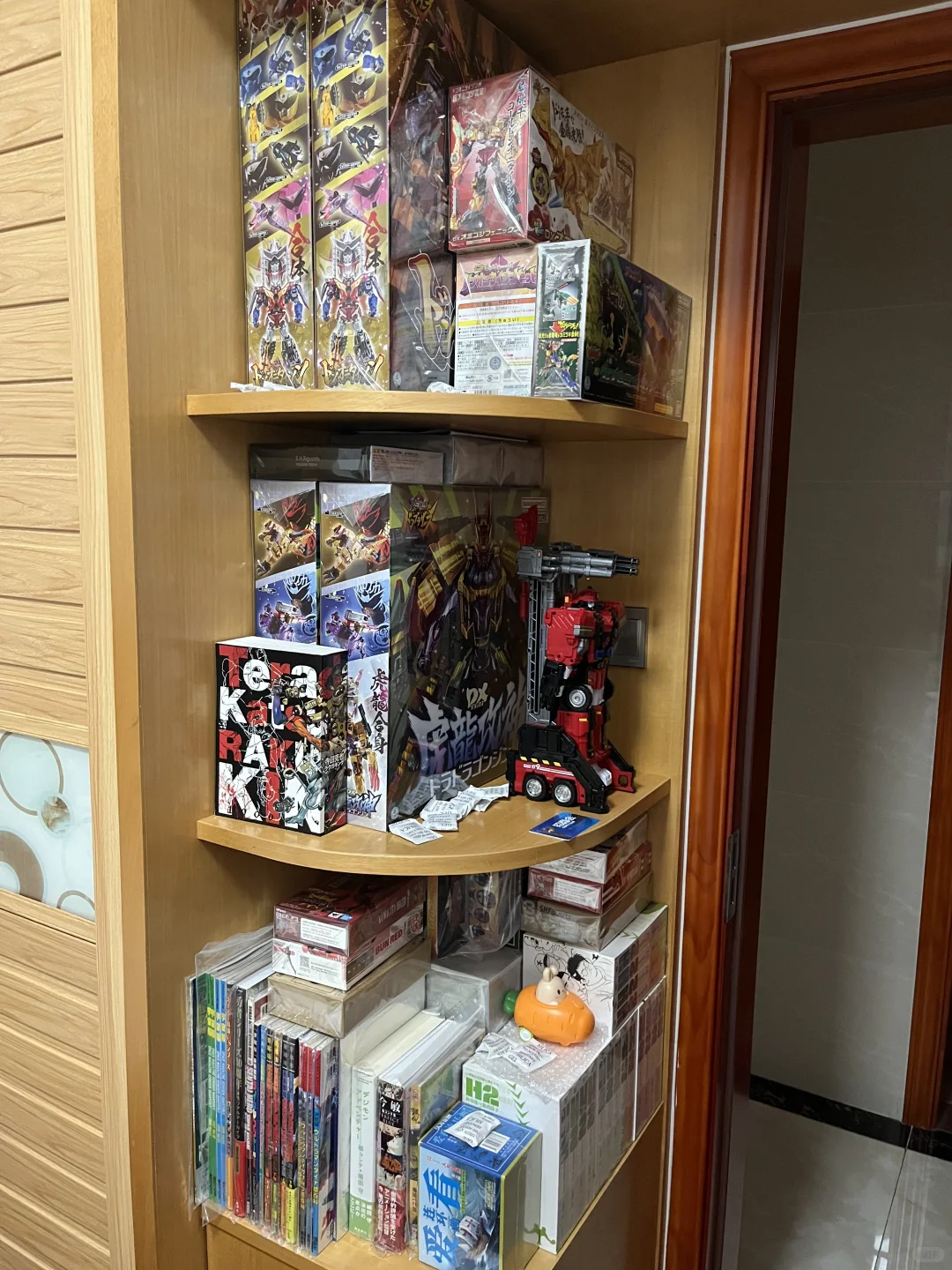 六年玩具收藏终究是卧室抗下了所有