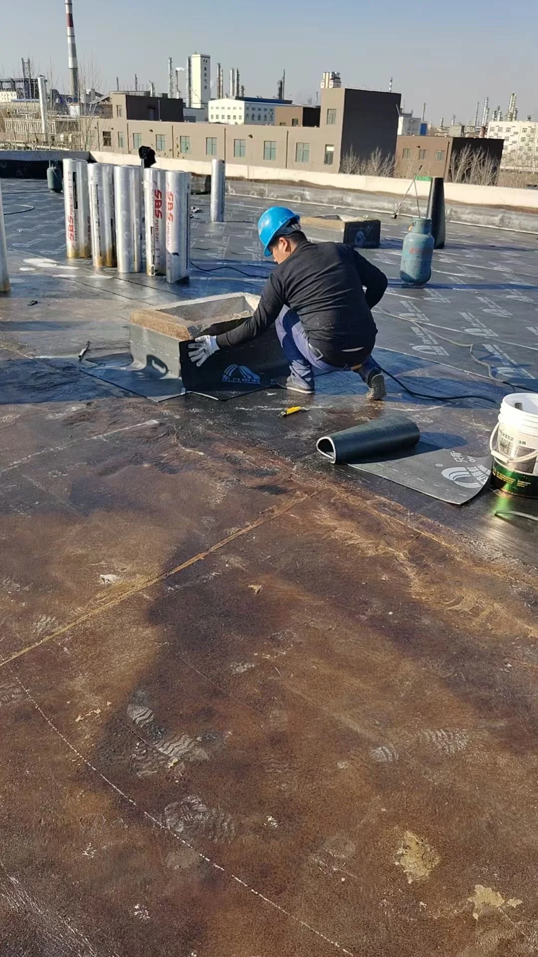 屋面防水卷材施工，热熔法