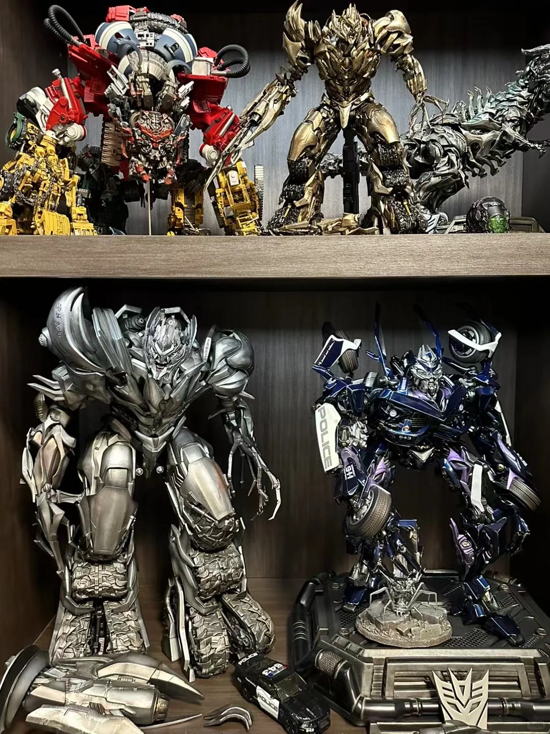 惊呆我了，朋友家地下室还藏着一套“房”