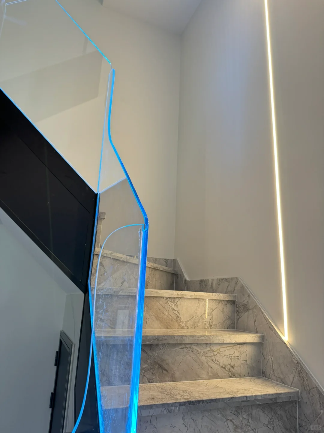 爸妈装的玻璃走廊