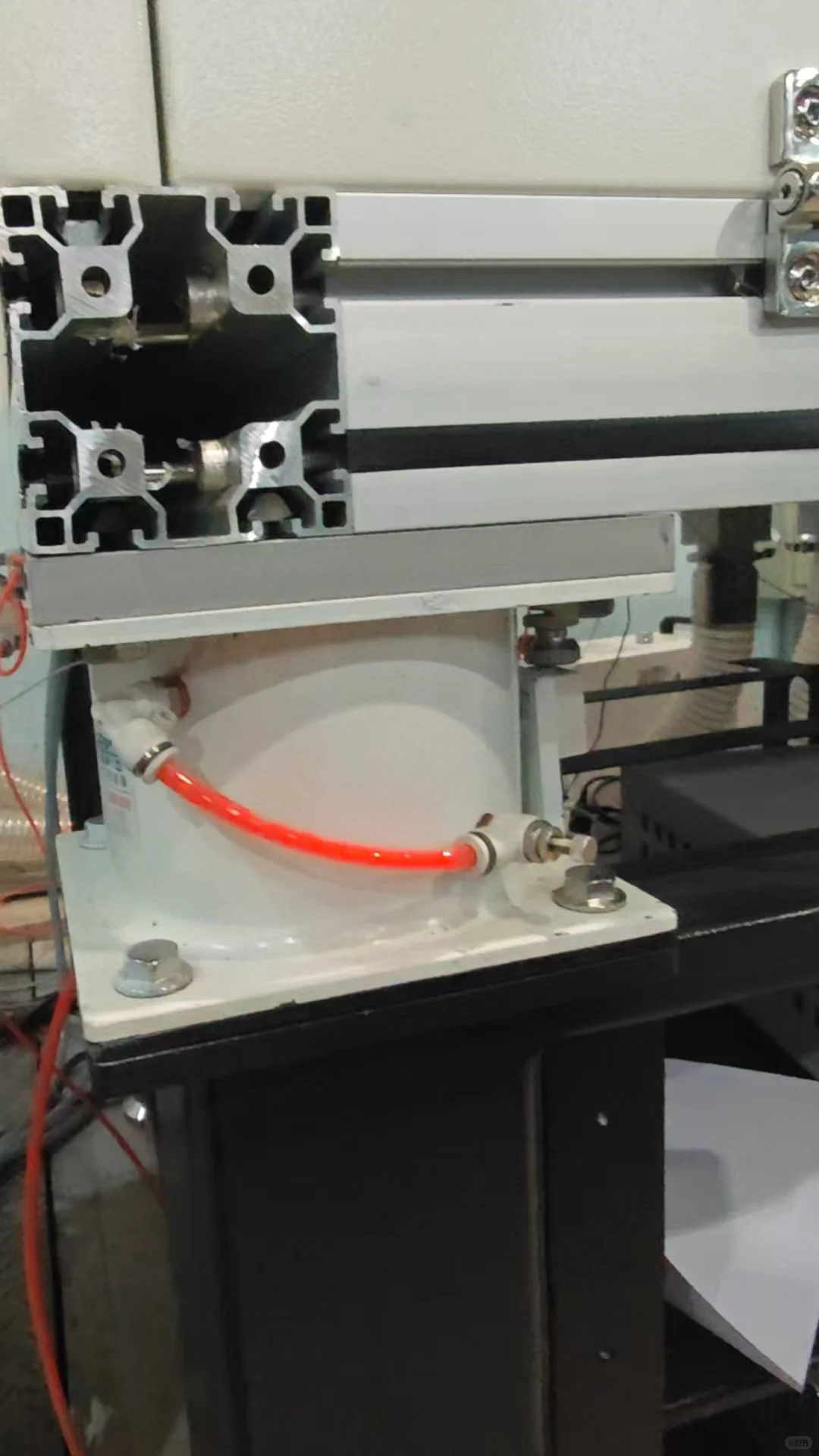 精密仪器隔振秘诀就是他——薄膜式气浮减振器