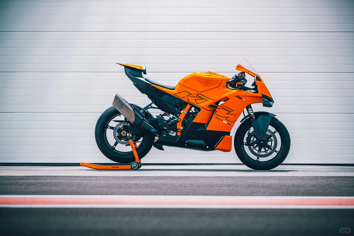 ✴️KTM 终于官宣全新 2026 KTM 990 RC R