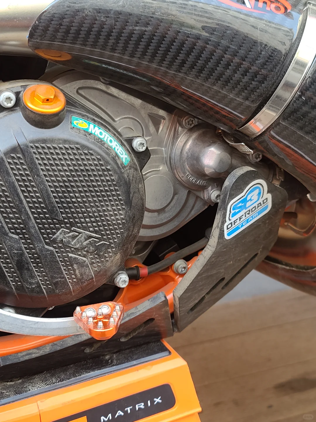 “座高-8CM的EXC长啥样?”-KTM EXC300 HE