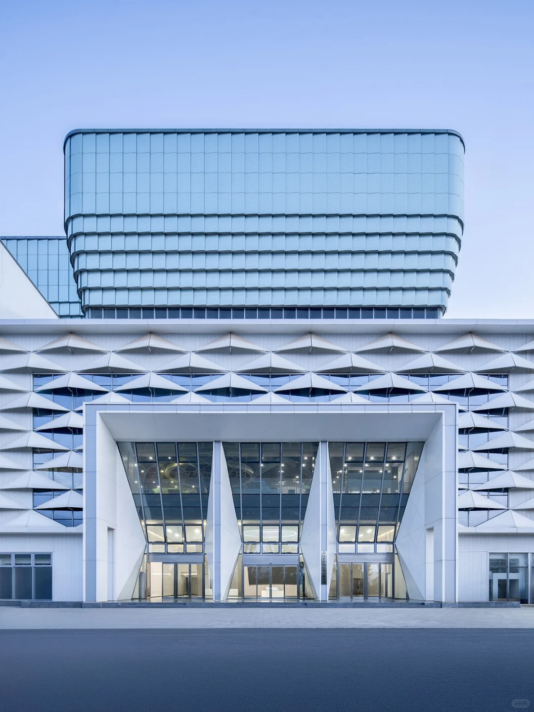 我们新作 – 堪比“艺术馆”的工厂 | UUA