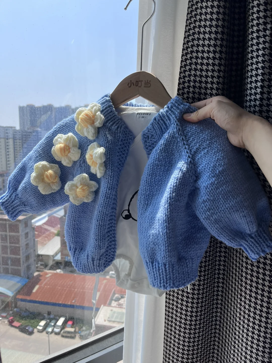 织毛衣一天一件?