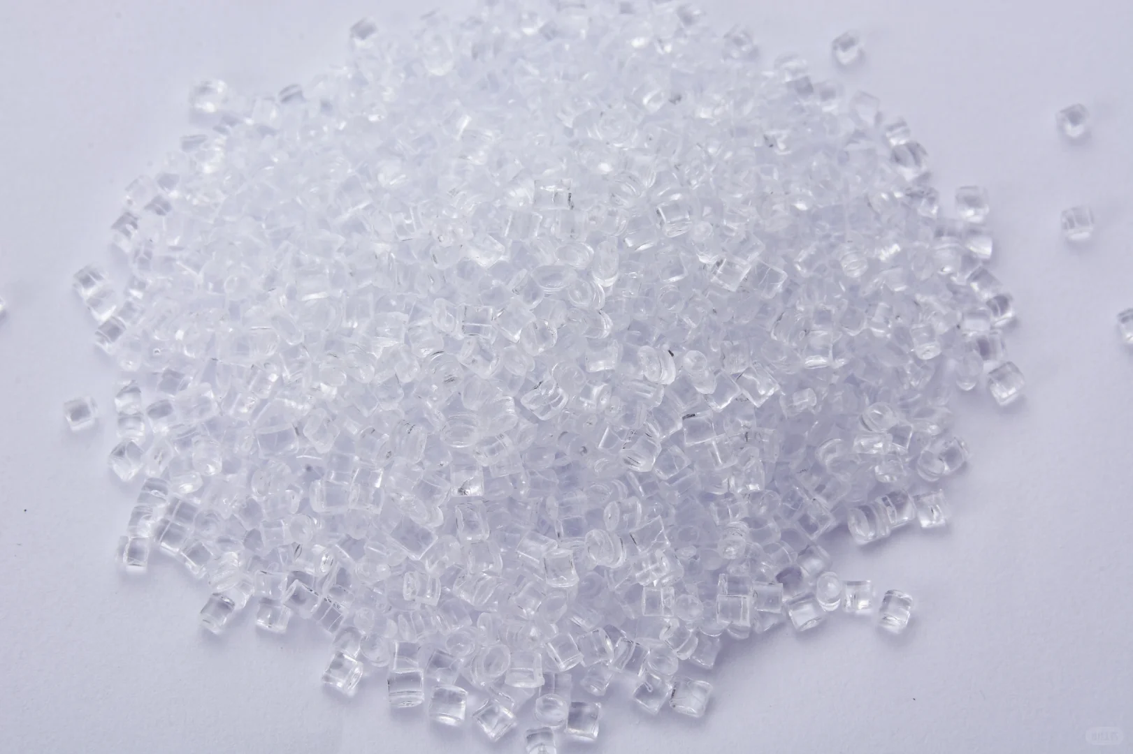 卖高分子材料、改性塑料粒子的小女孩???