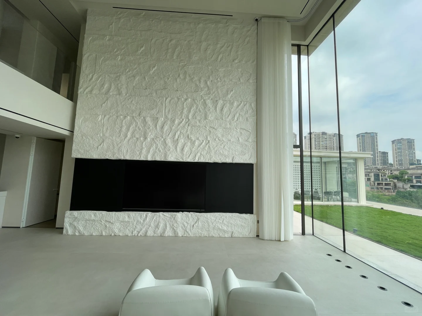 外看云，内看景，一片玻璃两面都是宝