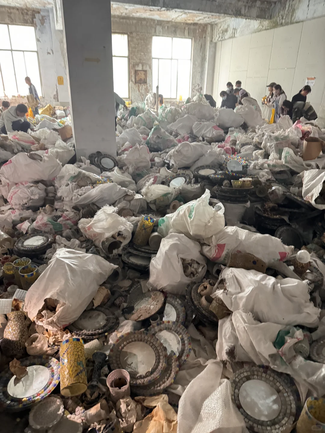 关于我花一元在淄博捡玻璃这件事