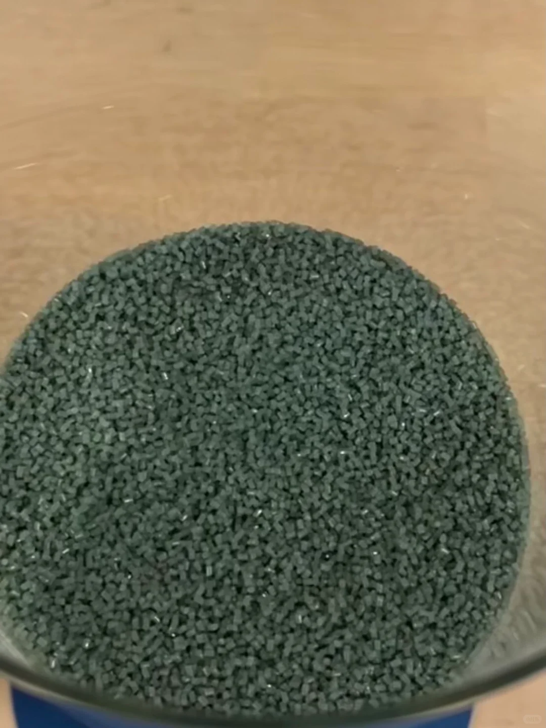 废弃渔网?竟然能做成这么美的钮扣